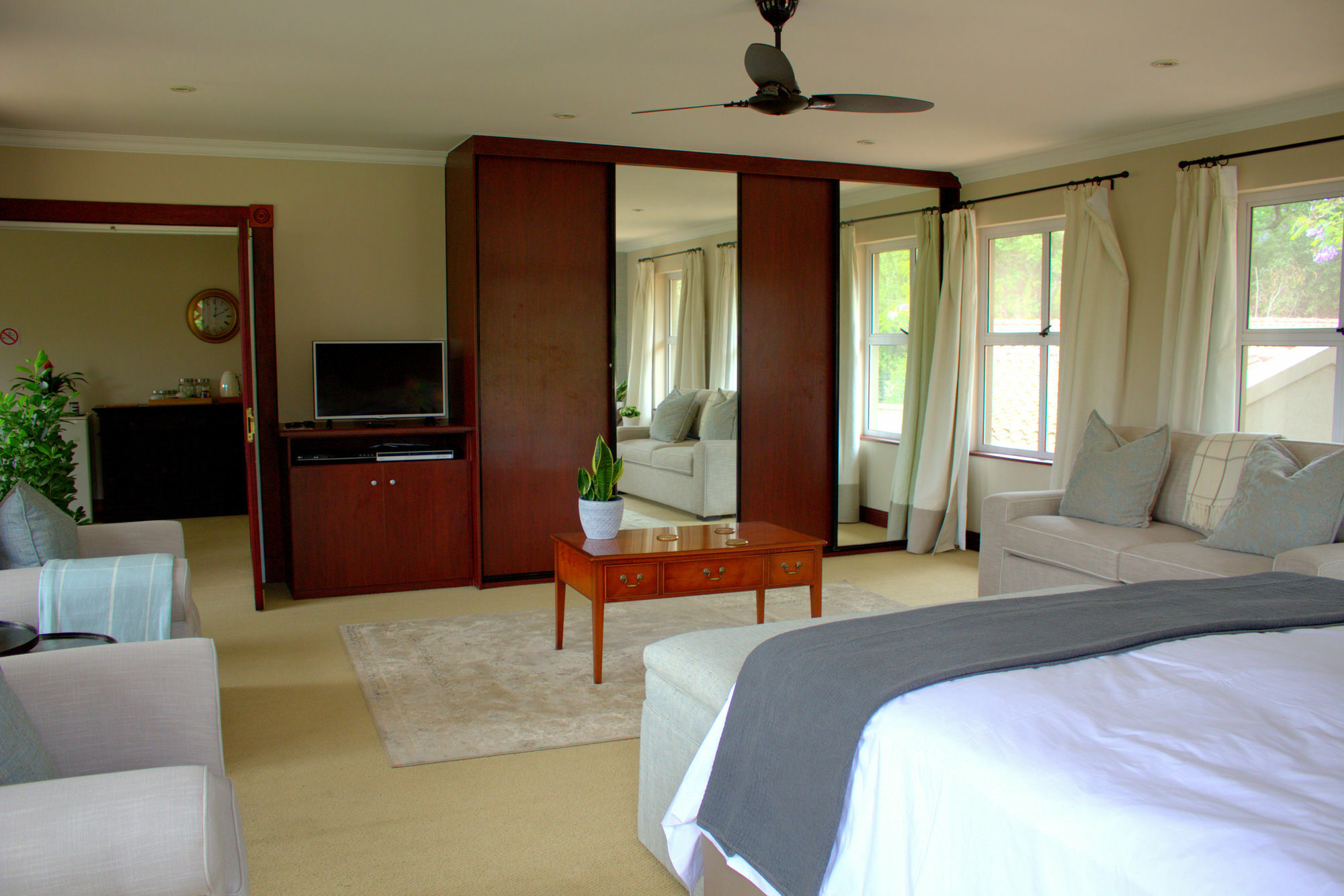 Wild Olive Executive Suite Johannesburg Eksteriør billede
